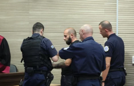 I akuzuari për sulm ndaj KFOR-it, Millosh Antoviq, e pranon fajësinë