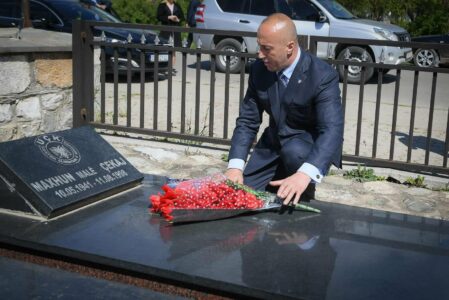 Haradinaj kujton dëshmorët e Luftës Çlirimtare në javën e dytë të gushtit 1998