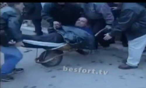 Djali i dëshmorit të vrarë tek Ura e Ibrit: Kur e kanë plagosë, e ka çu kokën me pa kush e ka kapë, shqiptarët apo serbët