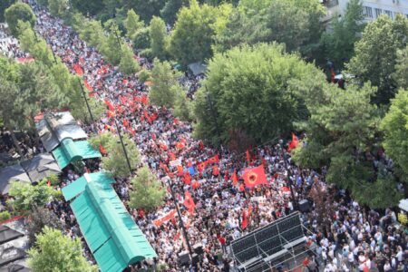 Murati: Në protestë kishte pjesëmarrës të kategorive të ndryshme, shenjë e mirë