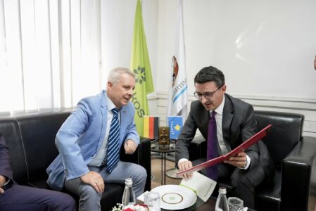 Kryeshefi Osmani priti në takim lamtumirës ambasadorin Rohde