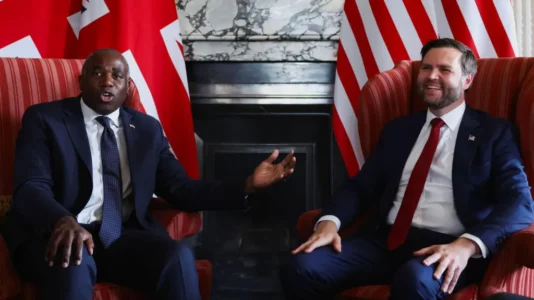 Vance dhe Lammy organizojnë bisedimet për Ukrainën para samitit SHBA-Rusi