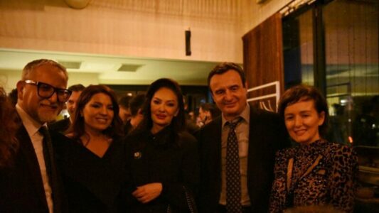 Adelina Ismajli që dikur kërkonte vota për VV, sot po i kritikon: Duan t’i përmbysin vlerat