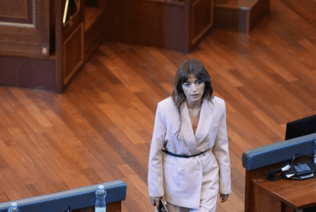 Gjykata Kushtetuese e urdhëron Vetëvendosjen: Albulena Haxhiu mund të jetë kandidate vetëm tre herë