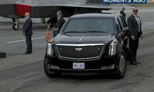 Trump e fton Putinin të udhëtojnë bashkë në limuzinë – bisedimet nisin që në aeroport