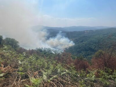 87 vatra zjarri të regjistruara në Kosovë, 8 prej tyre ende aktive