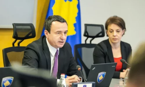 Mblidhet qeveria në detyrë