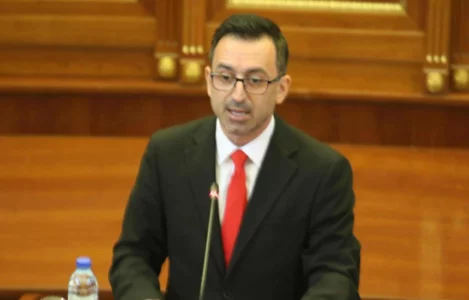 Skandal: Kryeparlamentari Basha e portretizonte UÇK-në si organizatë e ndihmuar nga kriminelë