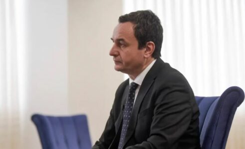 Pezullimi i takimeve nga BE-ja me Kurtin dhe ministrat në detyrë deri në formimin e institucioneve, reagimi nga ekzekutivi dhe deklaratat