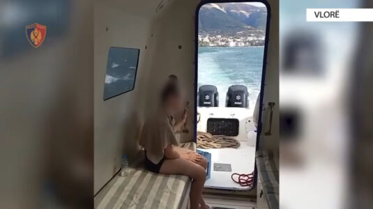 Vlorë/ Rrezikonin të mbyteshin në det, policia shpëton 3 pushues tek “Uji i Ftohtë”