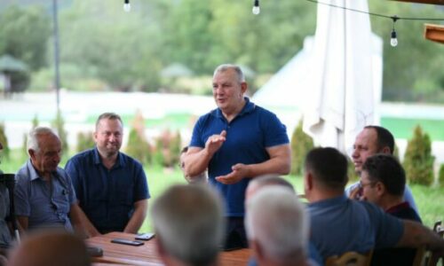 Shukri Buja takon banorët e Shalës: Ata e dinë se fjala ime është zotim dhe se projektet për Shalën vetëm do të shtohen