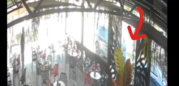 Vrasja e trefishtë në Gjilan, del video: “O nanen …”, njëri nga viktimat shan dhe bie në tokë