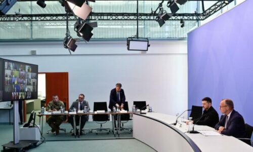 CNN: Trump u tha liderëve europianë se s’negocion për territorin ukrainas, “një takim Putin-Zelensky mund të ndodhë më pas”