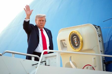 Trump mbërrin në Anchorage për takimin historik me Putin