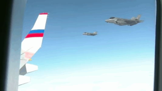 Aeroplanët luftarakë amerikanë shoqërojnë aeroplanin e Putinit jashtë Alaskës