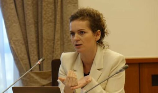 Kusari: Letra e menaxhmentit të RTK-së konfirmon ndikimin e VV-së