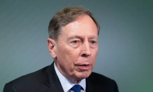 Ish-drejtori i CIA-s: Putini nuk ka ndërmend ta ndalë luftën pa marrë territor