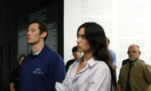 Dua Lipa vizitoi Reporting House, i përgëzon për punën në Muze