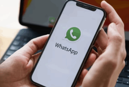 WhatsApp thotë se Rusia po përpiqet ta bllokojë