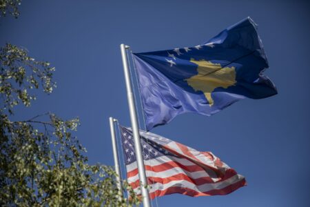 Kosova më pro-amerikanja sipas Gallup, Ambasada e Kosovës: Testament i partneritetit të fortë