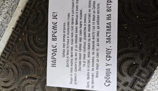 Ja çfarë thuhet në fletushkat që serbët shpërndan në Mitrovicën e Veriut