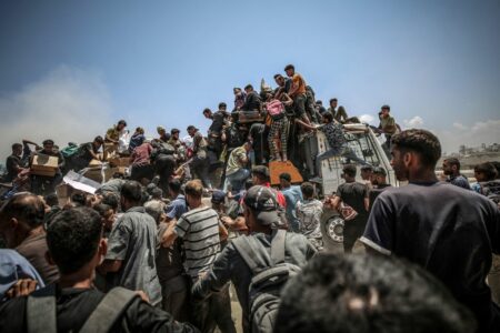 Palestinezët thonë se Izraeli qëlloi te pika e ndihmave që u vizitua nga zyrtari amerikan