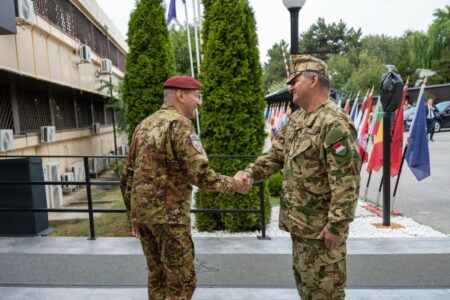 Barduani pret në takim Kajarin, i flet për situatën e sigurisë dhe kontributin e kontigjentit hungarez të KFOR-it