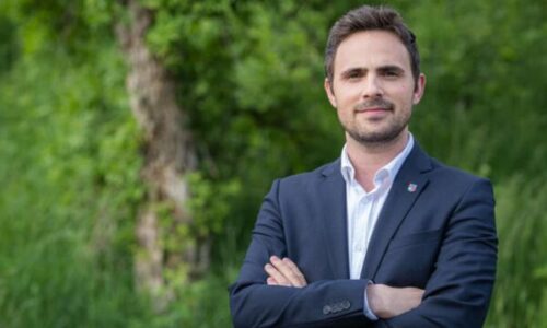 Deputeti shqiptaro-zviceran: Bedri Hamza është kandidati më i pranueshëm për administratën amerikane