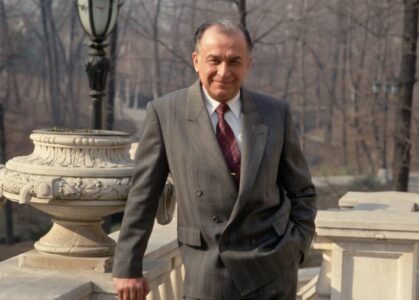 Vdes Ion Iliescu, presidenti i parë post-komunist i Rumanisë
