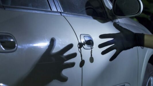 Mërgimtarit ia vjedhin veturën në Ferizaj