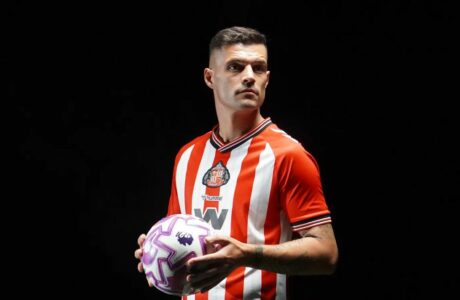 Trajneri e konfirmon, Xhaka do të jetë kapiten i Sunderlandit