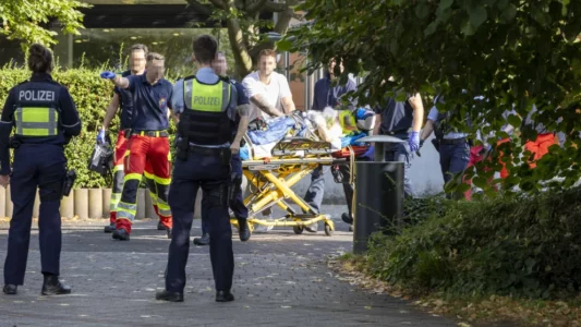 Sulmi me thikë në kolegjin Essne: Nxënësi kosovar qëllohet nga policia