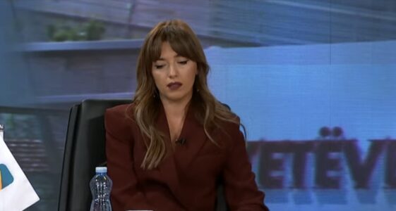 Haxhiu: Dimal Basha s’ka qenë në Vetëvendosje kur është shkruar punimi kundër UÇK-së – kërkesa për dorëheqje s’është e drejtë