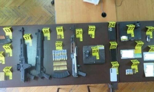 Sekuestrohen armë në Prizren, të dyshuarit në kërkim