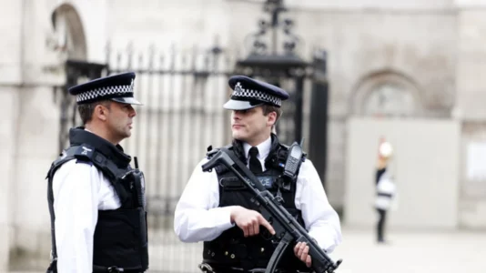 Britania e Madhe arreston tre persona të dyshuar si spiunë rusë gjatë vizitës së Trump në aleatin e NATO-s