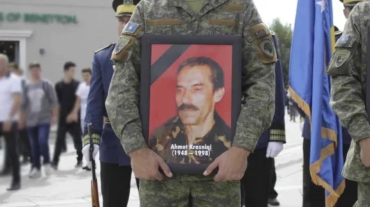 Osmani kujton Ahmet Krasniqin: Zbardhja e vrasjes së tij mbetet obligim institucional