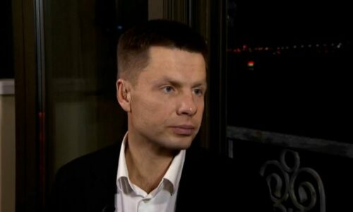 Deputeti ukrainas: Rusia kërkon të vërë zjarrin edhe në Ballkan, ka ndikim te Serbia