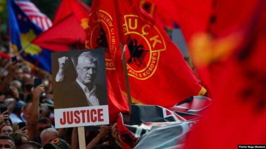 HAGË/ Nis protesta për drejtësi dhe liri, kundër Gjykatës Speciale