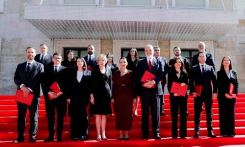 Betohen në Presidencë Rama dhe ministrat e rinj