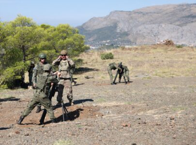 FSK-ja stërvitje në Shqipëri për gjuajtje taktike me mortajë