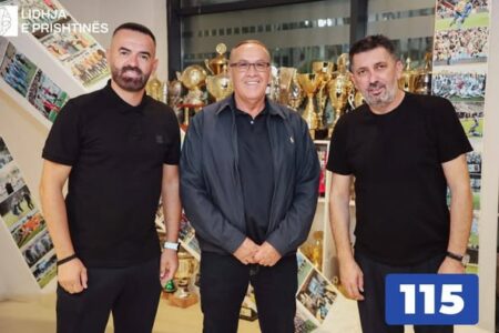 Fehmi Kupina shpalos programin për rindërtimin e stadiumit “Fadil Vokrri”