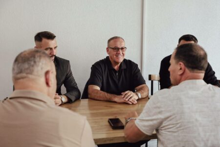 Fehmi Kupina: Do të avancojmë pozitën e operatorëve privatë në transportin urban të Prishtinës