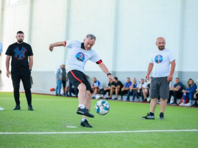 Osmani i LDK-së mbledh bashkëpartiakët në Turneun në Futsall “Fushë Kosova PËRTEJ”