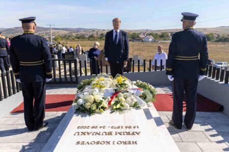 Ambasadori i BE në Kosovë: Autorët e sulmit në Banjskë të japin përgjegjësi, Serbia t’i kap ata e t’i ndjekë penalisht