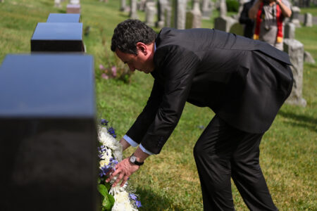 Kurti te varrezat e vëllezërve Bytyqi: Të arrijmë atë për të cilën ata u flijuan