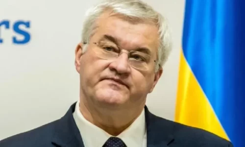 Ukraina i përgjigjet ftesës së Putin për takim me Zelensky në Moskë