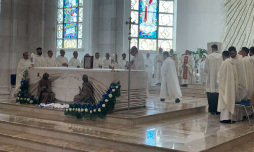​Shën Nënë Tereza nderohet me meshë solemne në 9-vjetorin e saj të shenjtërimit