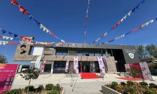 Bali Muharremaj fton qytetarët në “Festarin 2025”: Suhareka bëhet zemra e festës nga 15 deri më 20 Shtator