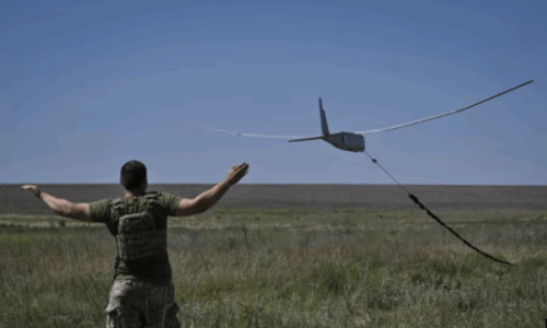 Ballkani mes dronëve të NATO-s dhe raketave nga Lindja