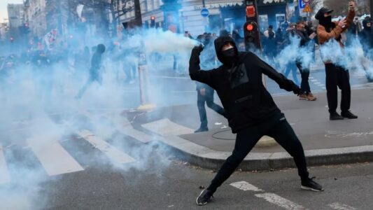 Protestat në Francë: Mbi 180 të arrestuar dhe 22 të plagosur